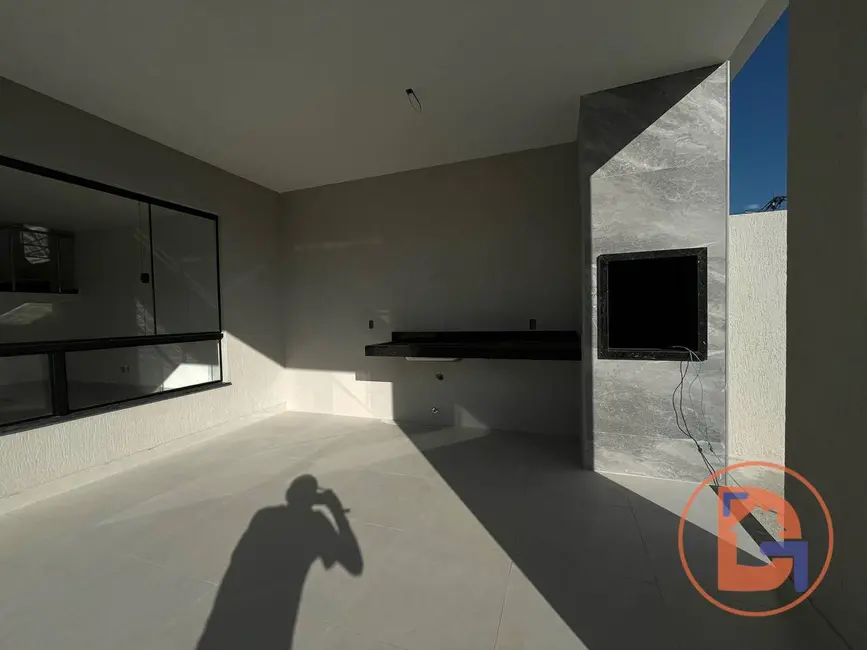 Foto 4 de Casa com 3 quartos à venda, 150m2 em Rio Das Ostras - RJ