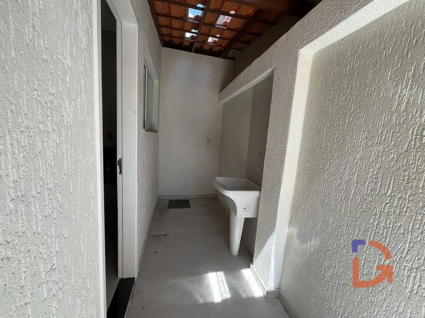 Casa com 2 quartos à venda, 70m2 em Ouro Verde, Rio Das Ostras - RJ - imagem 8 Foto 8 de Casa com 2 quartos à venda, 70m2 em Ouro Verde, Rio Das Ostras - RJ