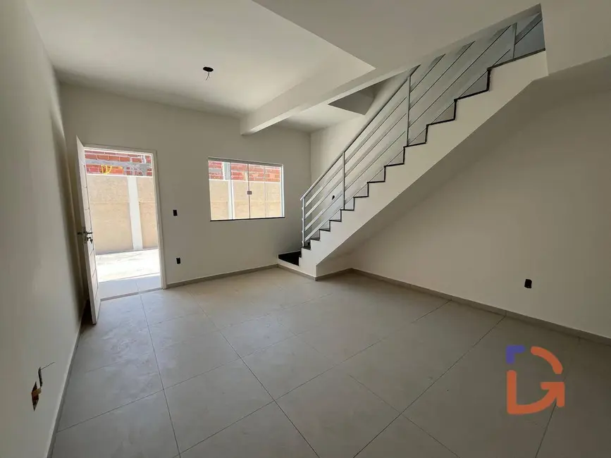 Casa com 2 quartos à venda, 70m2 em Ouro Verde, Rio Das Ostras - RJ - imagem 3 Foto 3 de Casa com 2 quartos à venda, 70m2 em Ouro Verde, Rio Das Ostras - RJ