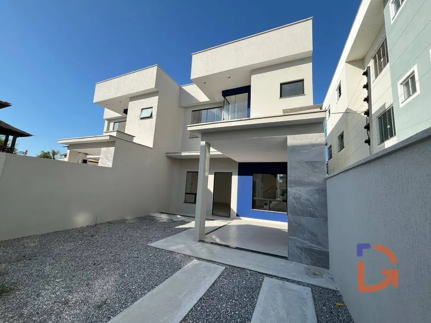 Casa com 3 quartos à venda, 180m2 em Rio Das Ostras - RJ - imagem 4 Foto 4 de Casa com 3 quartos à venda, 180m2 em Rio Das Ostras - RJ