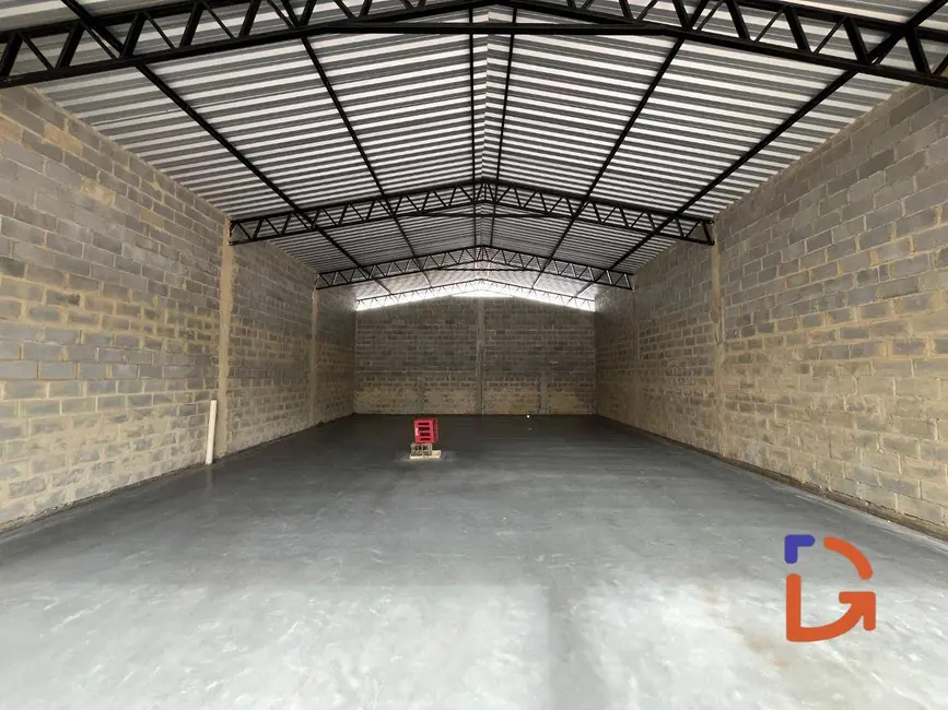 Armazém / Galpão para alugar, 200m2 em Costazul, Rio Das Ostras - RJ - imagem 6 Foto 6 de Armazém / Galpão para alugar, 200m2 em Costazul, Rio Das Ostras - RJ