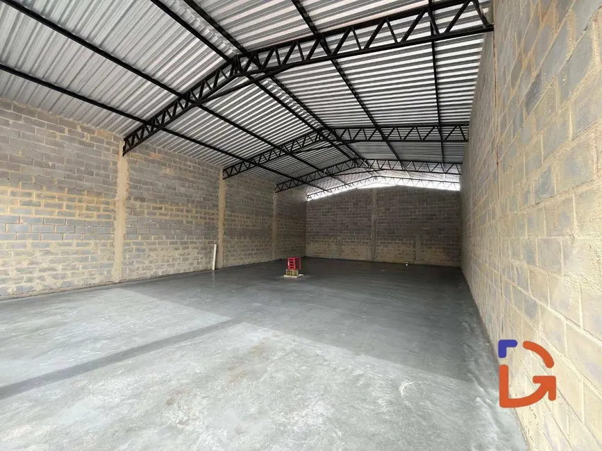 Armazém / Galpão para alugar, 200m2 em Costazul, Rio Das Ostras - RJ - imagem 7 Foto 7 de Armazém / Galpão para alugar, 200m2 em Costazul, Rio Das Ostras - RJ