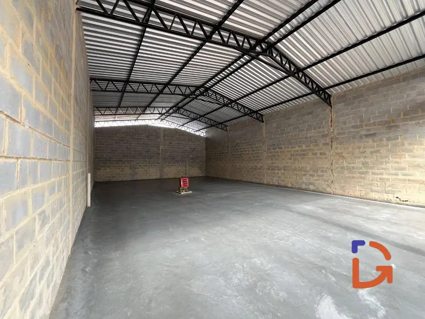 Armazém / Galpão para alugar, 200m2 em Costazul, Rio Das Ostras - RJ - imagem 5 Foto 5 de Armazém / Galpão para alugar, 200m2 em Costazul, Rio Das Ostras - RJ