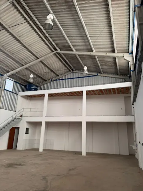 Armazém / Galpão para alugar, 450m2 em Residencial Praia Âncora, Rio Das Ostras - RJ - imagem 7 Foto 7 de Armazém / Galpão para alugar, 450m2 em Residencial Praia Âncora, Rio Das Ostras - RJ