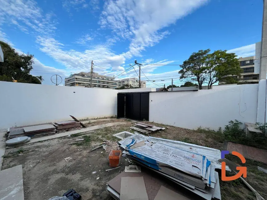 Foto 4 de Casa com 3 quartos à venda, 90m2 em Extensão do Bosque, Rio Das Ostras - RJ