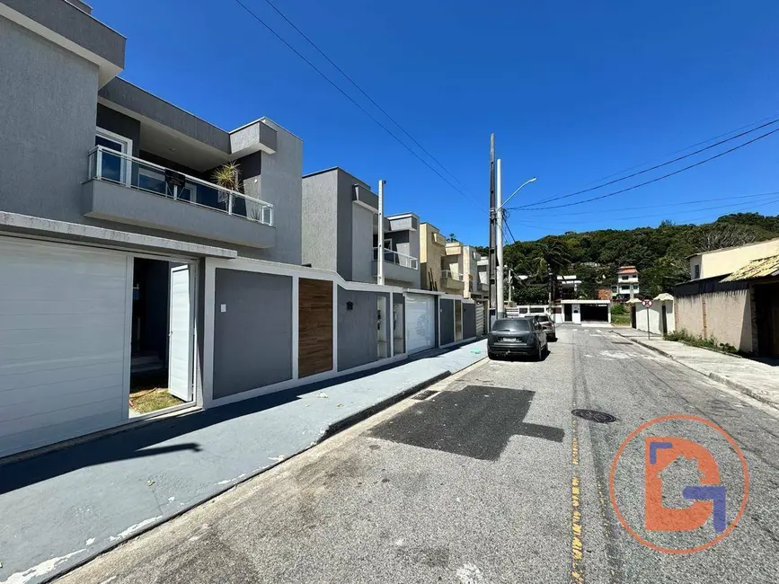Foto 2 de Casa com 3 quartos à venda, 300m2 em Costazul, Rio Das Ostras - RJ