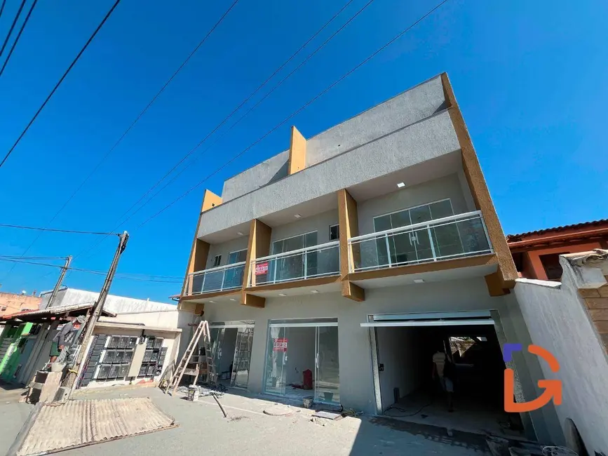 Foto 2 de Apartamento com 2 quartos para alugar, 44m2 em Rio Das Ostras - RJ