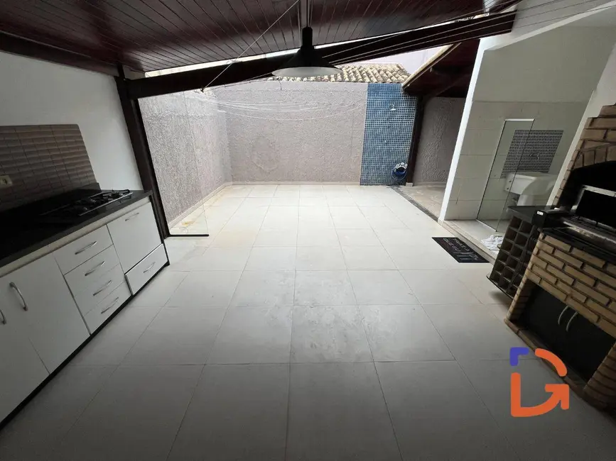 Foto 9 de Casa com 3 quartos à venda, 550m2 em Jardim Mariléa, Rio Das Ostras - RJ