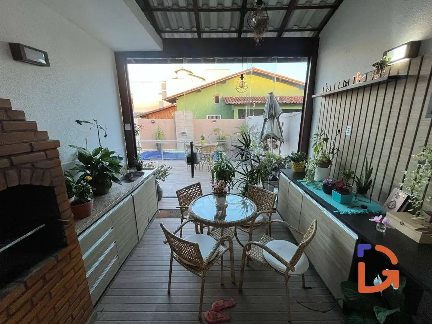 Foto 9 de Casa com 3 quartos à venda e para alugar, 360m2 em Recreio, Rio Das Ostras - RJ