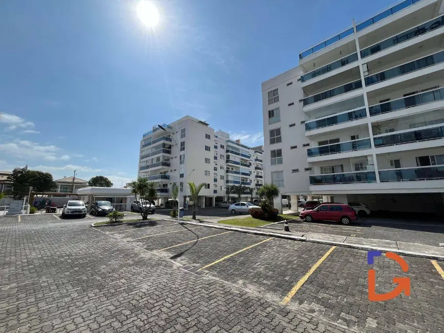 Apartamento com 3 quartos para alugar, 84m2 em Recreio, Rio Das Ostras - RJ - imagem 4 Foto 4 de Apartamento com 3 quartos para alugar, 84m2 em Recreio, Rio Das Ostras - RJ