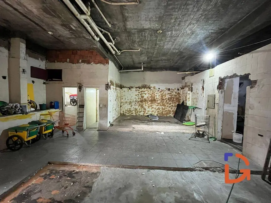 Armazém / Galpão para alugar, 200m2 em Centro, Cabo Frio - RJ - imagem 9 Foto 9 de Armazém / Galpão para alugar, 200m2 em Centro, Cabo Frio - RJ