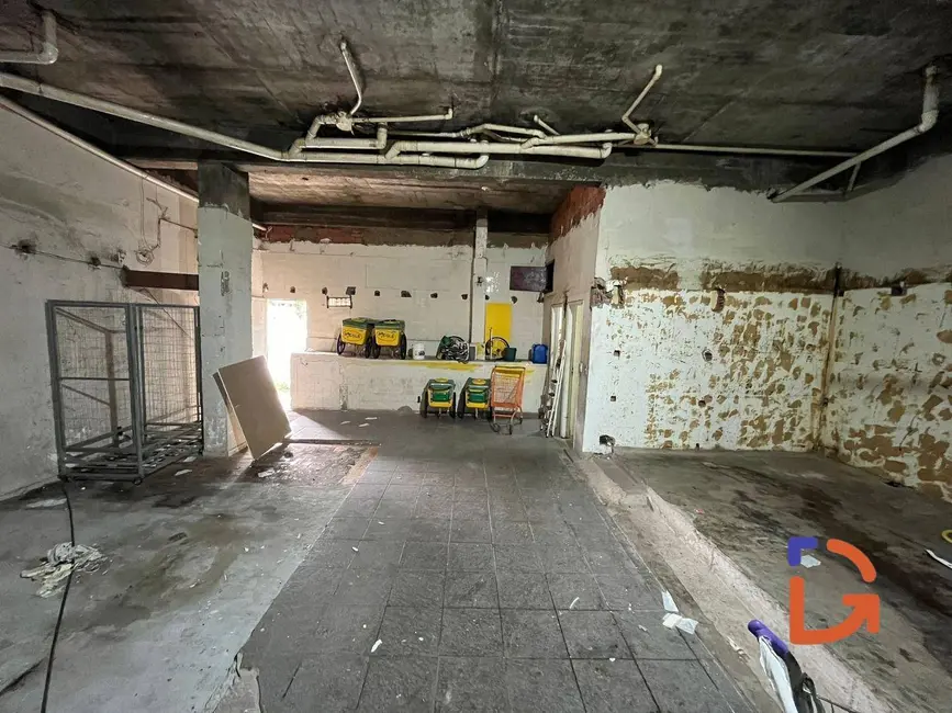 Armazém / Galpão para alugar, 200m2 em Centro, Cabo Frio - RJ - imagem 7 Foto 7 de Armazém / Galpão para alugar, 200m2 em Centro, Cabo Frio - RJ