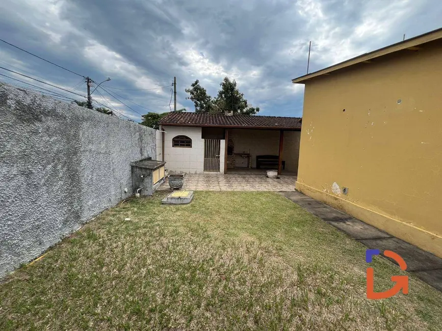 Casa com 4 quartos para alugar, 360m2 em Novo Rio das Ostras, Rio Das Ostras - RJ - imagem 7 Foto 7 de Casa com 4 quartos para alugar, 360m2 em Novo Rio das Ostras, Rio Das Ostras - RJ
