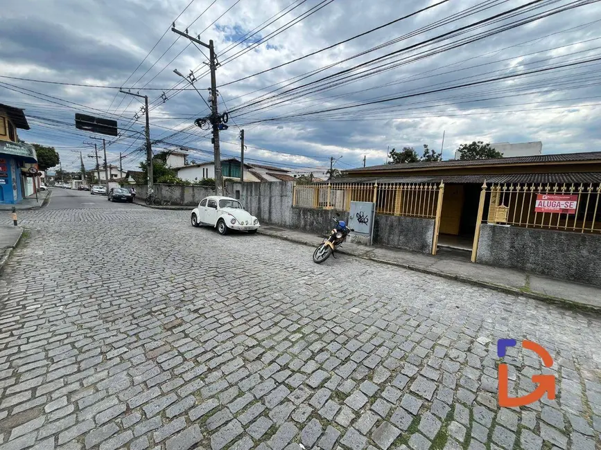 Casa com 4 quartos para alugar, 360m2 em Novo Rio das Ostras, Rio Das Ostras - RJ - imagem 3 Foto 3 de Casa com 4 quartos para alugar, 360m2 em Novo Rio das Ostras, Rio Das Ostras - RJ