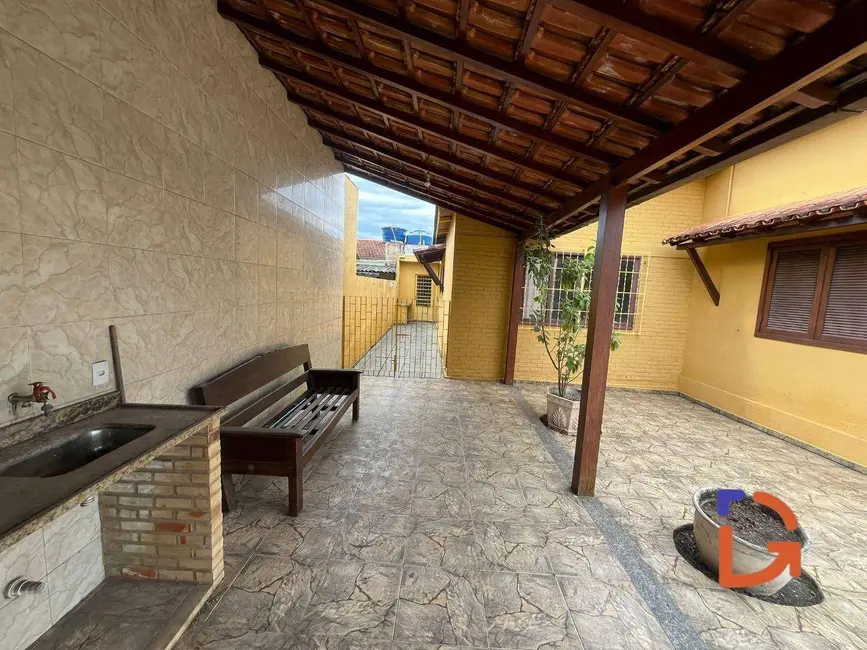 Casa com 4 quartos para alugar, 360m2 em Novo Rio das Ostras, Rio Das Ostras - RJ - imagem 9 Foto 9 de Casa com 4 quartos para alugar, 360m2 em Novo Rio das Ostras, Rio Das Ostras - RJ