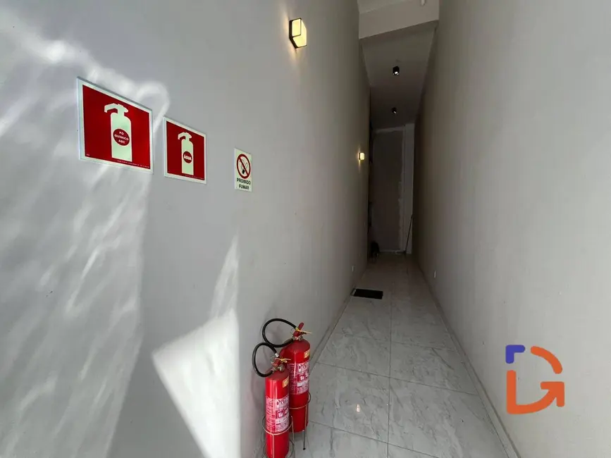 Loja para alugar, 34m2 em Cantagalo, Rio Das Ostras - RJ - imagem 5 Foto 5 de Loja para alugar, 34m2 em Cantagalo, Rio Das Ostras - RJ