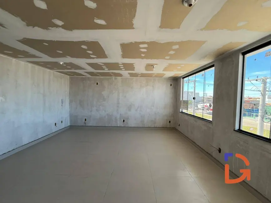 Loja para alugar, 34m2 em Cantagalo, Rio Das Ostras - RJ - imagem 9 Foto 9 de Loja para alugar, 34m2 em Cantagalo, Rio Das Ostras - RJ