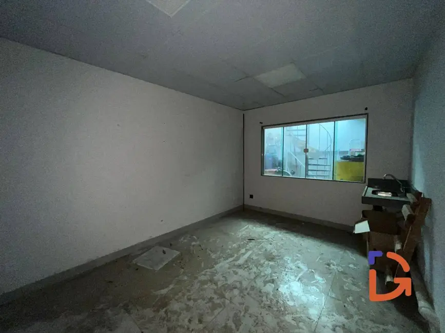 Loja para alugar, 55m2 em Atlântica, Rio Das Ostras - RJ - imagem 9 Foto 9 de Loja para alugar, 55m2 em Atlântica, Rio Das Ostras - RJ