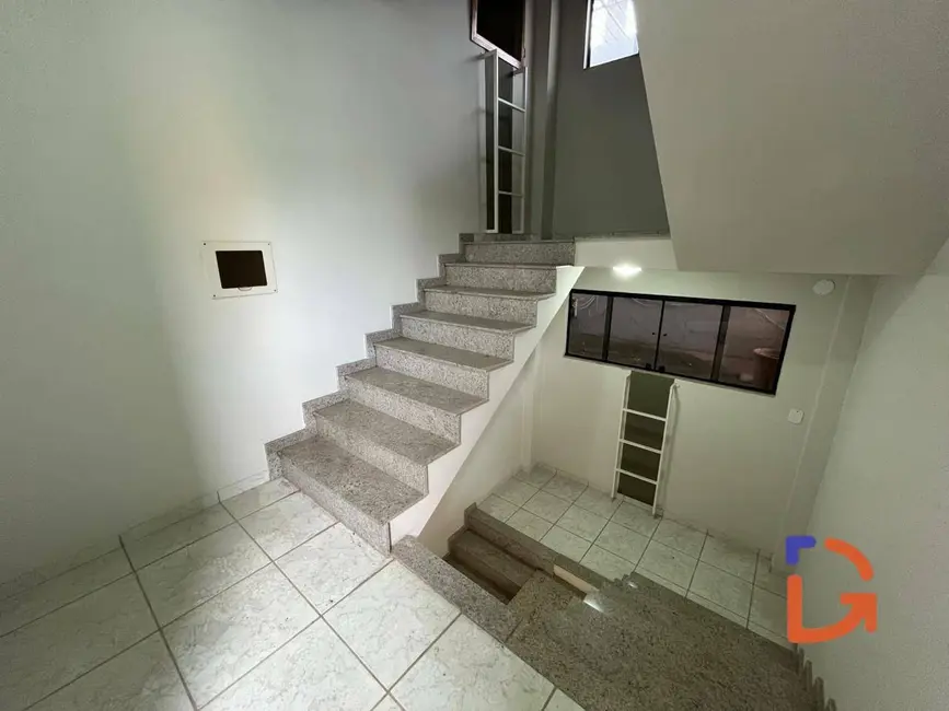 Sala Comercial para alugar, 133m2 em Village Rio das Ostras, Rio Das Ostras - RJ - imagem 4 Foto 4 de Sala Comercial para alugar, 133m2 em Village Rio das Ostras, Rio Das Ostras - RJ