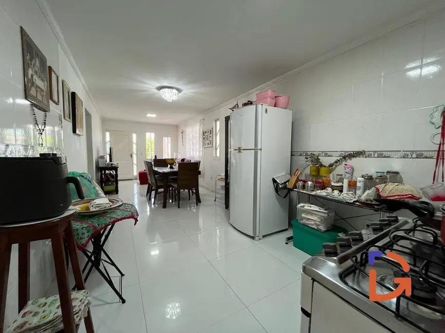 Casa com 4 quartos para alugar, 278m2 em Chácara Mariléa, Rio Das Ostras - RJ - imagem 8 Foto 8 de Casa com 4 quartos para alugar, 278m2 em Chácara Mariléa, Rio Das Ostras - RJ