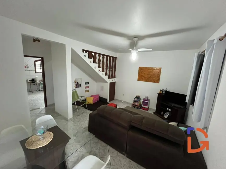 Foto 8 de Casa com 3 quartos para alugar, 102m2 em Costazul, Rio Das Ostras - RJ