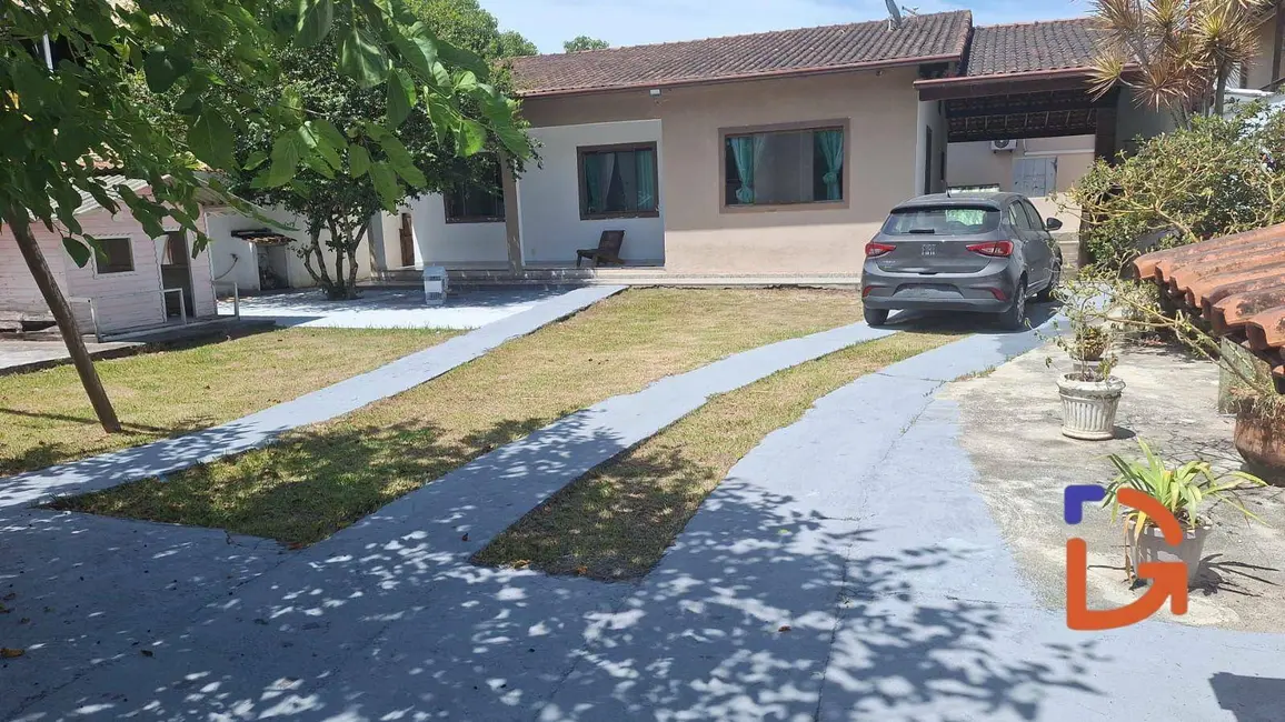 Foto 1 de Casa com 4 quartos à venda e para alugar, 526m2 em Rio Das Ostras - RJ