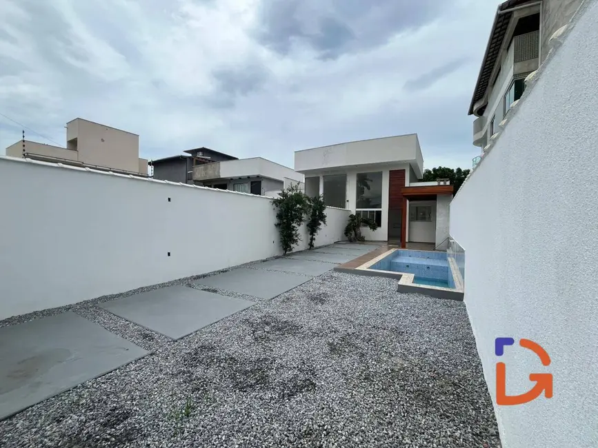 Casa com 3 quartos à venda, 240m2 em Costazul, Rio Das Ostras - RJ - imagem 1 Foto 1 de Casa com 3 quartos à venda, 240m2 em Costazul, Rio Das Ostras - RJ