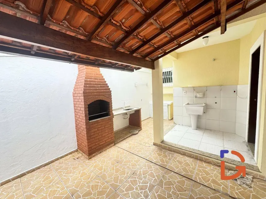 Foto 8 de Casa com 4 quartos para alugar, 214m2 em Costazul, Rio Das Ostras - RJ