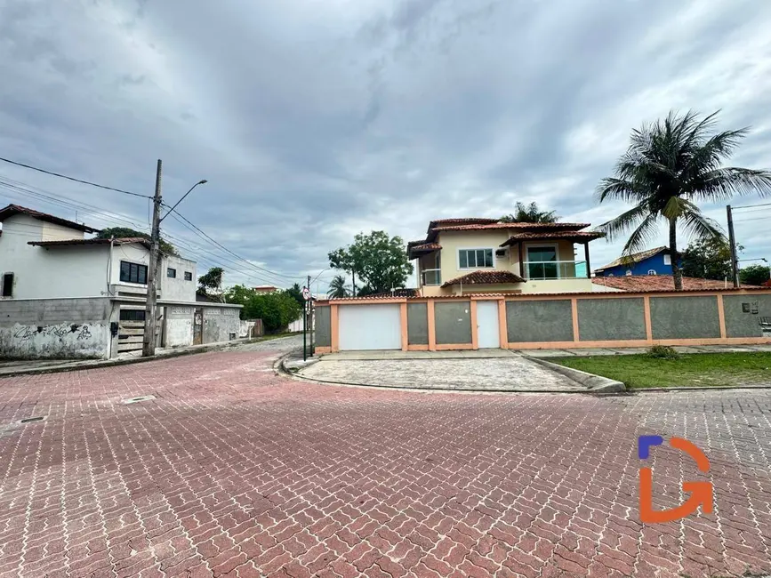 Foto 3 de Casa com 4 quartos para alugar, 214m2 em Costazul, Rio Das Ostras - RJ