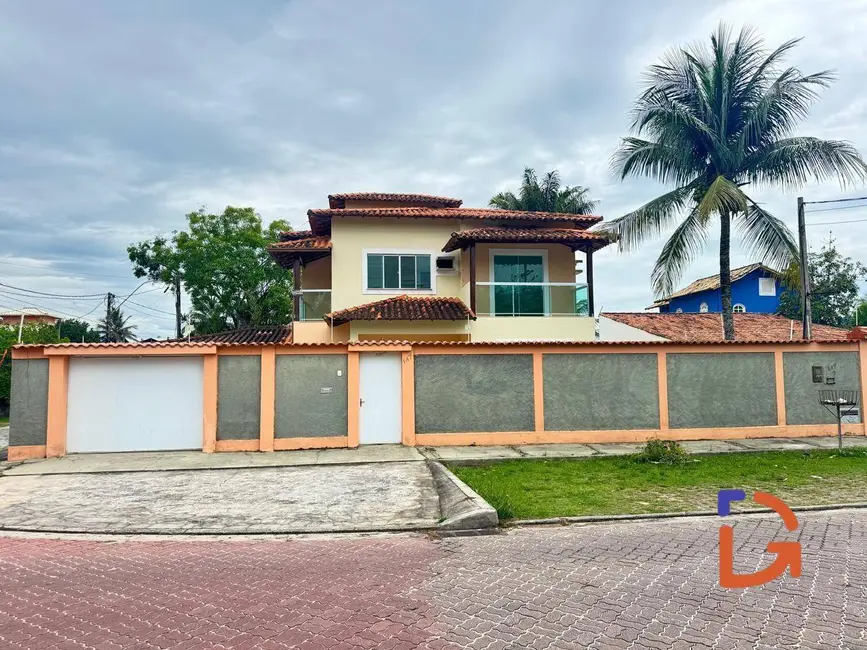 Foto 1 de Casa com 4 quartos para alugar, 214m2 em Costazul, Rio Das Ostras - RJ