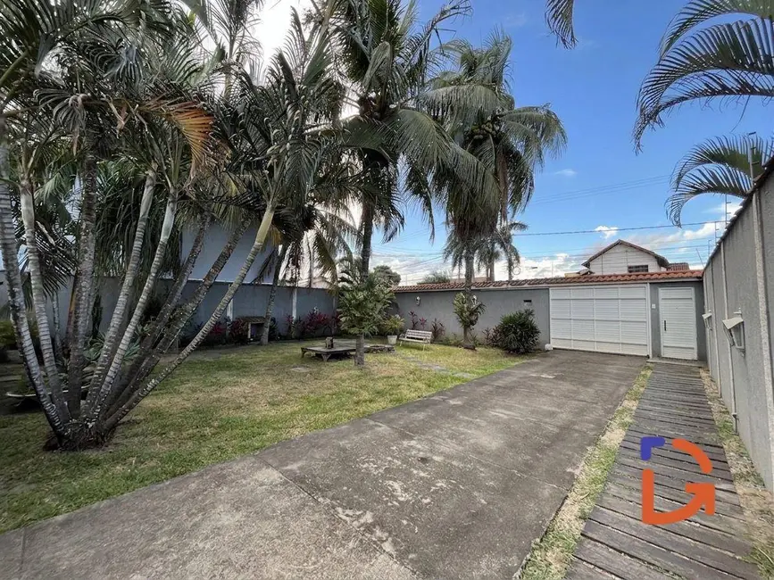 Foto 9 de Casa com 4 quartos à venda, 525m2 em Jardim Mariléa, Rio Das Ostras - RJ