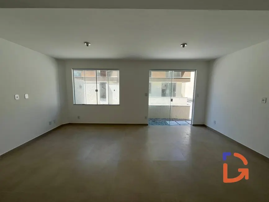 Casa de Condomínio com 2 quartos à venda e para alugar, 93m2 em Recreio, Rio Das Ostras - RJ - imagem 9 Foto 9 de Casa de Condomínio com 2 quartos à venda e para alugar, 93m2 em Recreio, Rio Das Ostras - RJ