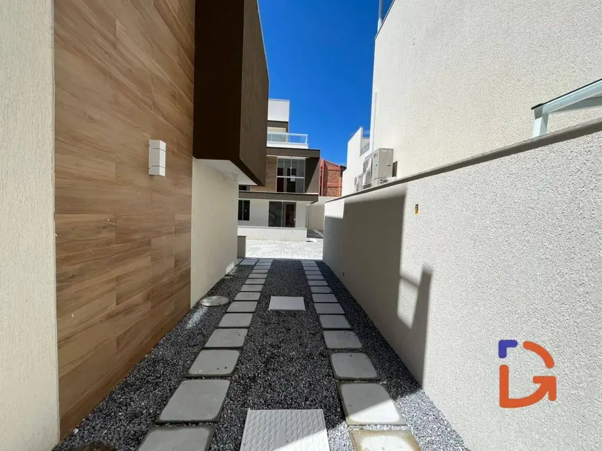 Foto 6 de Casa de Condomínio com 2 quartos à venda e para alugar, 93m2 em Recreio, Rio Das Ostras - RJ