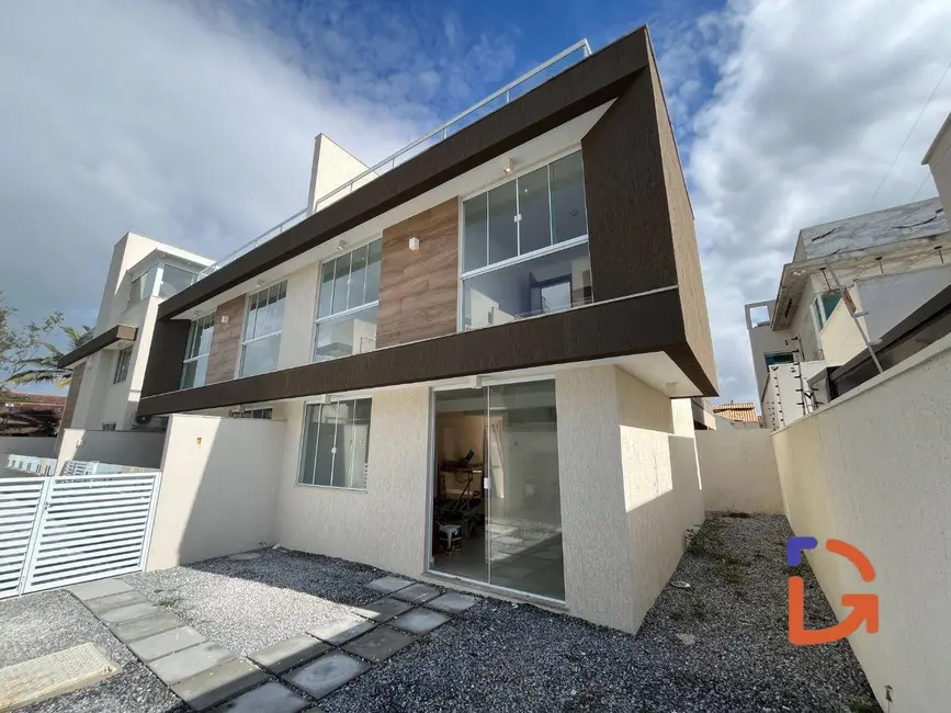 Casa de Condomínio com 2 quartos à venda e para alugar, 93m2 em Recreio, Rio Das Ostras - RJ - imagem 2 Foto 2 de Casa de Condomínio com 2 quartos à venda e para alugar, 93m2 em Recreio, Rio Das Ostras - RJ