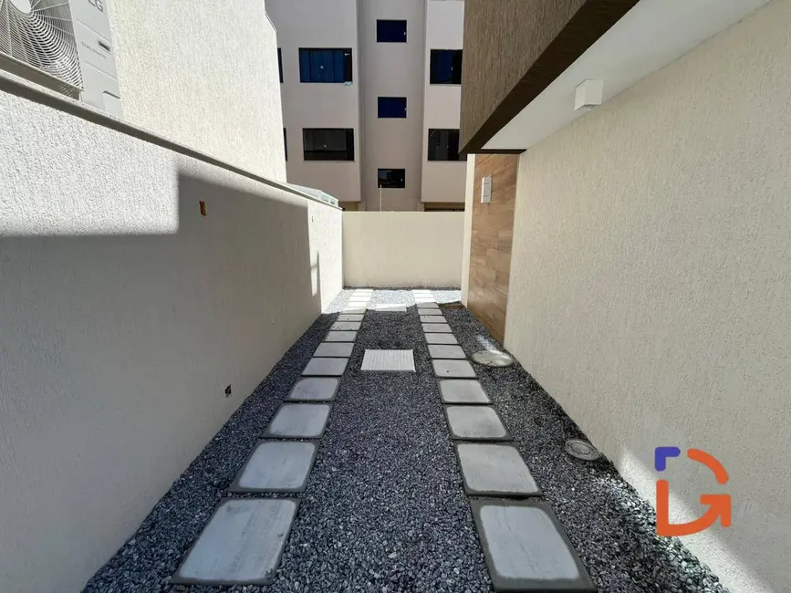 Foto 4 de Casa de Condomínio com 2 quartos à venda e para alugar, 93m2 em Recreio, Rio Das Ostras - RJ