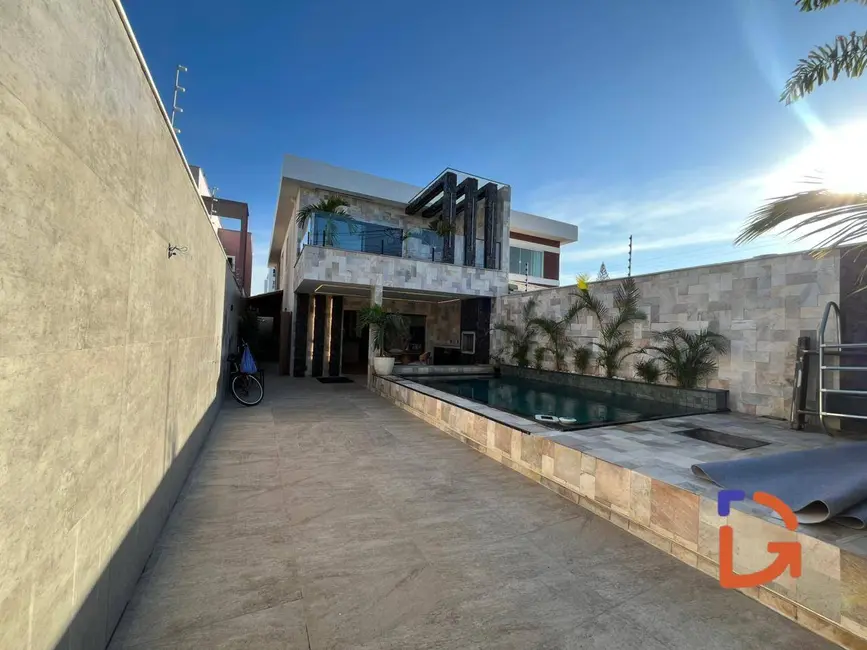 Casa com 4 quartos à venda, 392m2 em Ouro Verde, Rio Das Ostras - RJ - imagem 3 Foto 3 de Casa com 4 quartos à venda, 392m2 em Ouro Verde, Rio Das Ostras - RJ