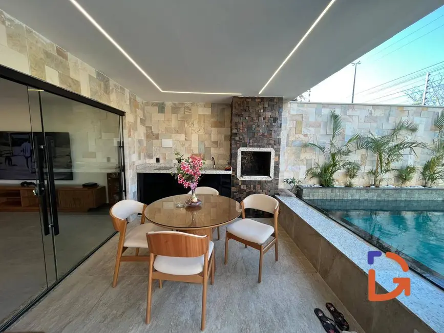 Casa com 4 quartos à venda, 392m2 em Ouro Verde, Rio Das Ostras - RJ - imagem 7 Foto 7 de Casa com 4 quartos à venda, 392m2 em Ouro Verde, Rio Das Ostras - RJ