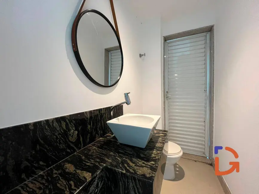 Cobertura com 3 quartos à venda e para alugar, 300m2 em Granja dos Cavaleiros, Macae - RJ - imagem 6 Foto 6 de Cobertura com 3 quartos à venda e para alugar, 300m2 em Granja dos Cavaleiros, Macae - RJ
