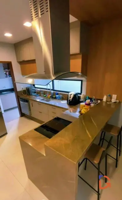 Casa com 4 quartos à venda, 366m2 em Terra Firme, Rio Das Ostras - RJ - imagem 5 Foto 5 de Casa com 4 quartos à venda, 366m2 em Terra Firme, Rio Das Ostras - RJ
