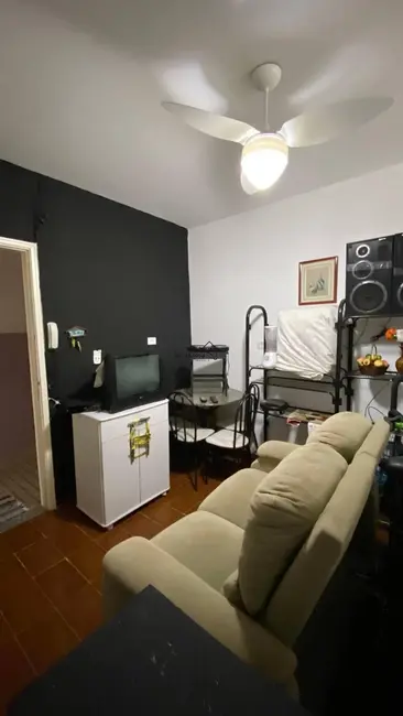 Foto 1 de Kitnet à venda, 31m2 em Aviação, Praia Grande - SP