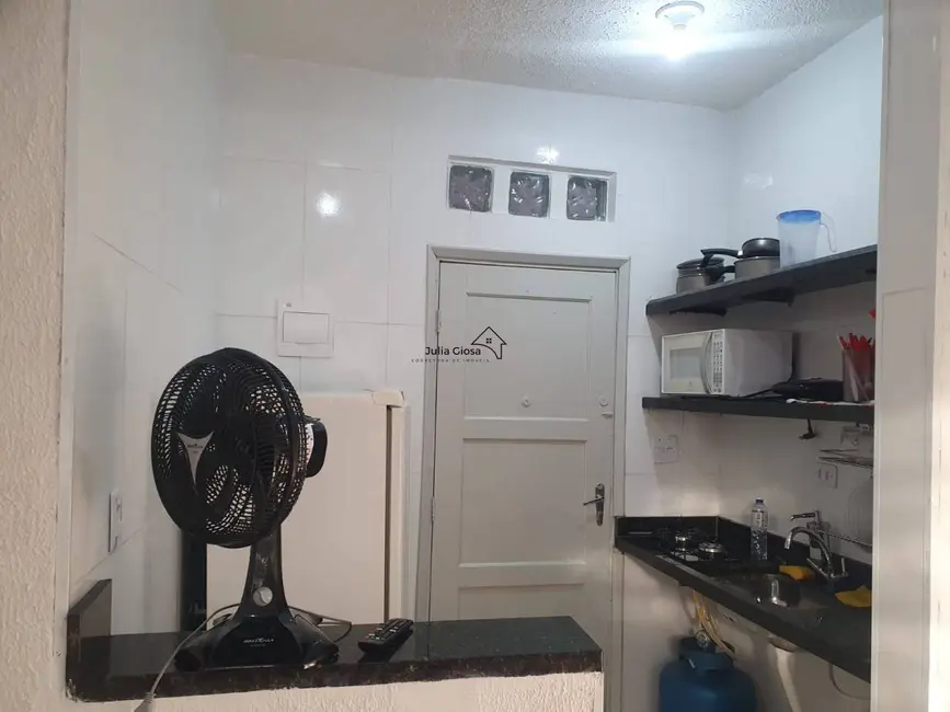 Foto 2 de Kitnet à venda, 22m2 em Ocian, Praia Grande - SP