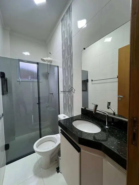 Foto 4 de Casa de Condomínio com 2 quartos para alugar, 55m2 em Canto do Forte, Praia Grande - SP
