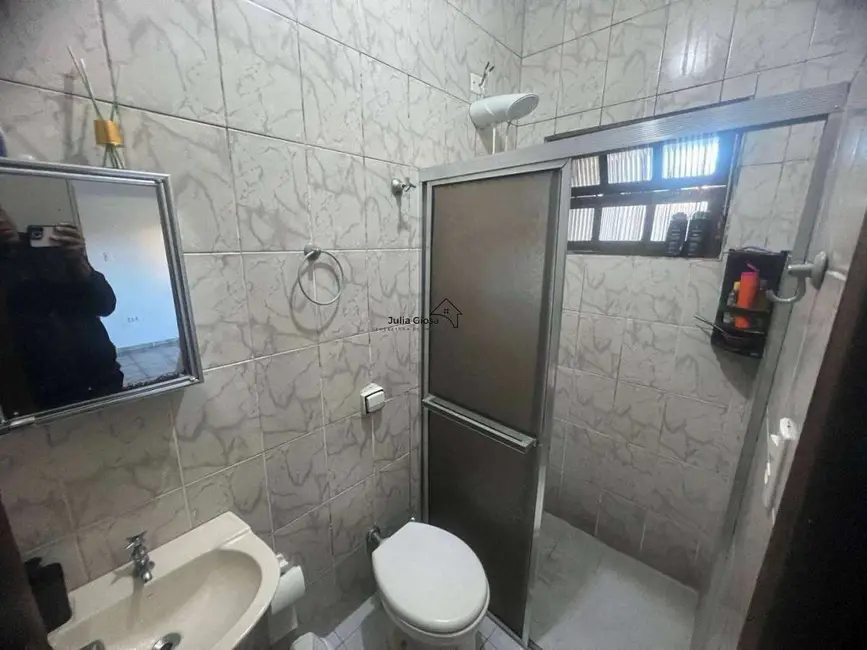Casa com 2 quartos para alugar, 74m2 em Maracanã, Praia Grande - SP - imagem 8 Foto 8 de Casa com 2 quartos para alugar, 74m2 em Maracanã, Praia Grande - SP