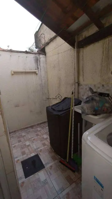 Sobrado com 2 quartos para alugar em Melvi, Praia Grande - SP - imagem 5 Foto 5 de Sobrado com 2 quartos para alugar em Melvi, Praia Grande - SP