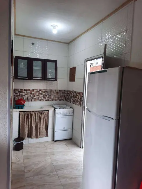 Foto 1 de Kitnet à venda, 25m2 em Guilhermina, Praia Grande - SP