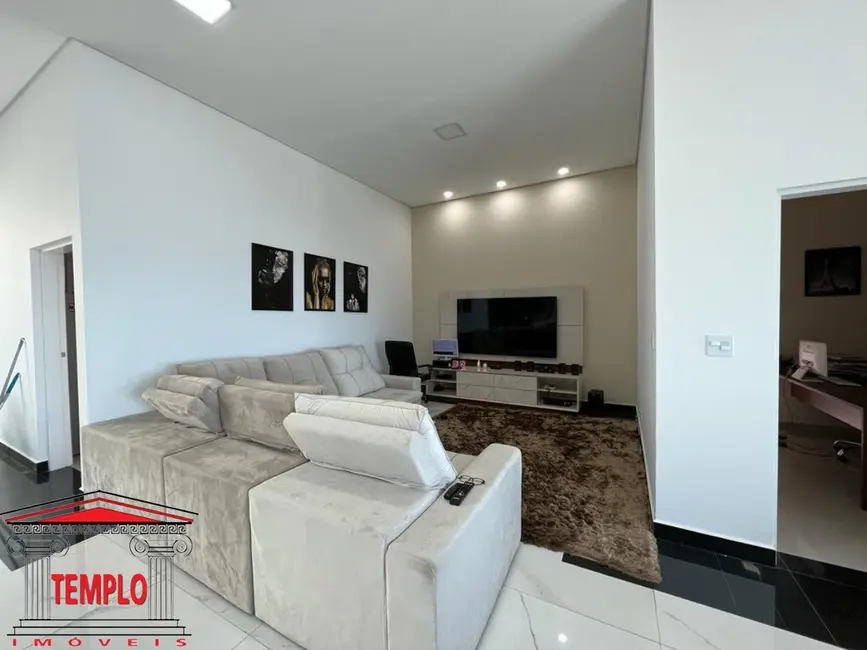 Foto 3 de Casa com 4 quartos à venda e para alugar, 1000m2 em Mairipora - SP