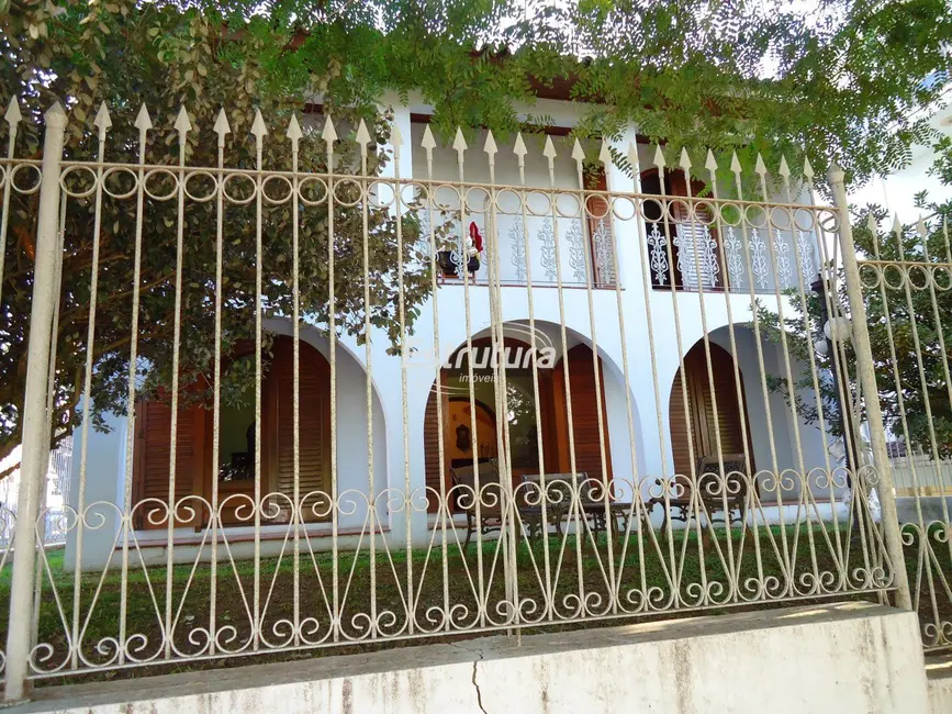 Foto 1 de Casa com 4 quartos à venda, 345m2 em Nossa Senhora de Lourdes, Santa Maria - RS