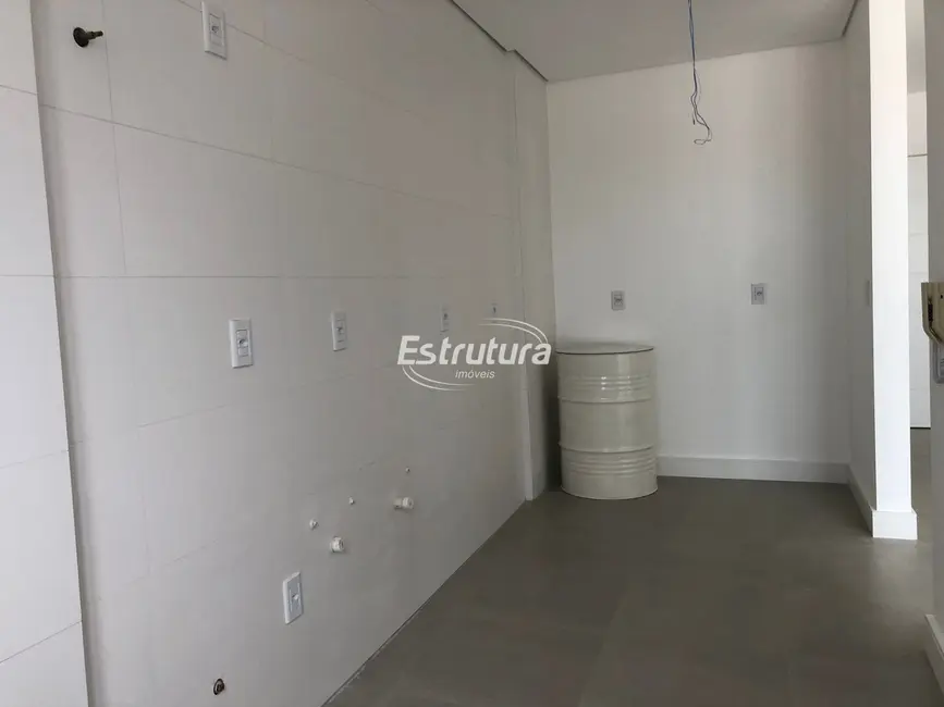 Foto 2 de Apartamento com 2 quartos à venda, 75m2 em Camobi, Santa Maria - RS