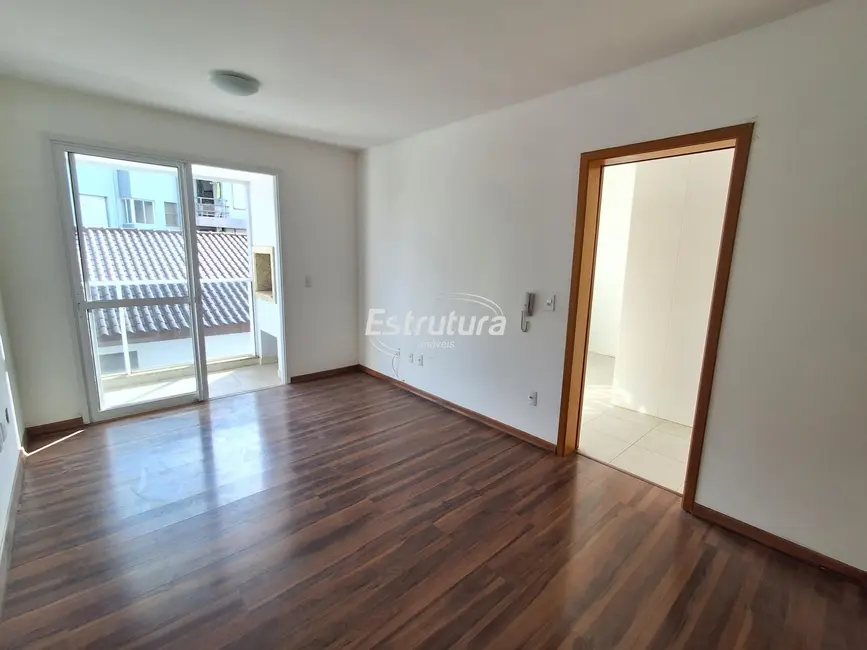Foto 2 de Apartamento com 2 quartos para alugar, 80m2 em Nossa Senhora das Dores, Santa Maria - RS