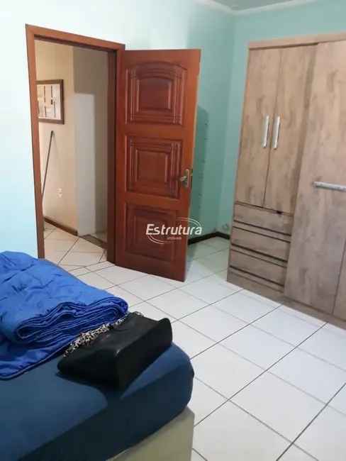 Foto 2 de Casa com 3 quartos à venda, 182m2 em Santa Maria - RS